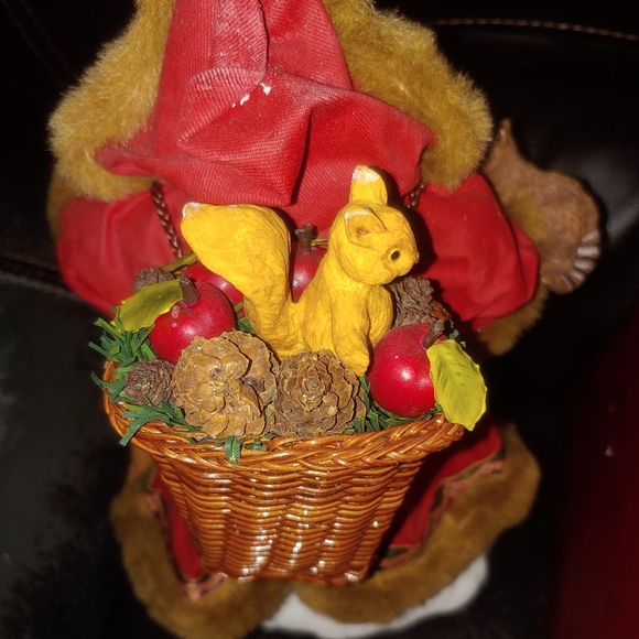 CHRISTMAS FANTASY LTD. Wonderland Santa Collection Figurine  #60101 Christmas Fantasy LTD Wonderland Santa Collection Figure With Animals